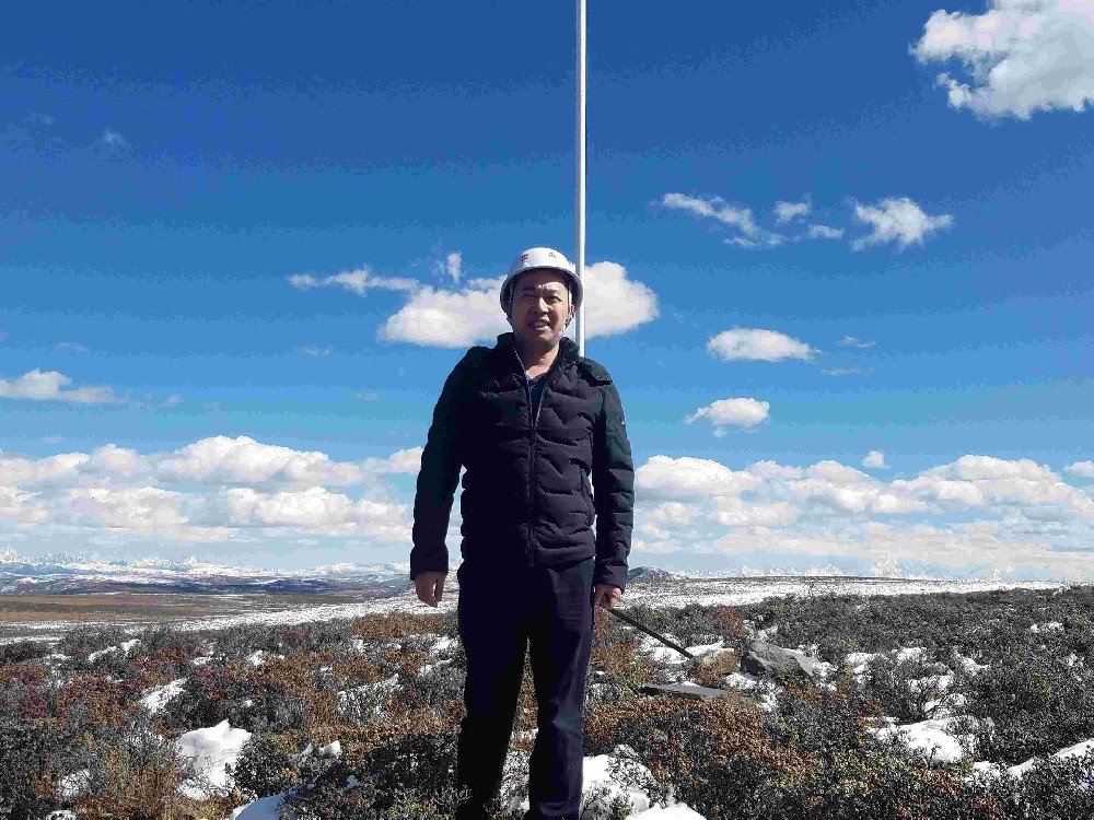 锂业公司卡矿安全设施验收